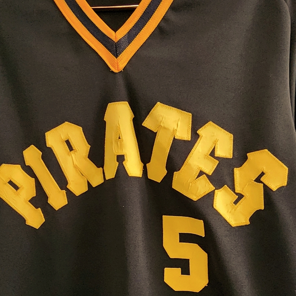 Late 70s Bill Madlock Pittsburg Pirates Jersey. Pullover. Size Lrg. Black/yellow